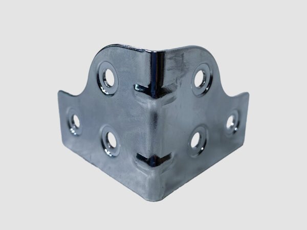 6 HOLE NEW CORNER BRACE PORTADA WEB ESQUINERO NUEVO ESTILO EN L 6 AGUJEROS C/NERVADURAS 50X45MM - AHSH 109