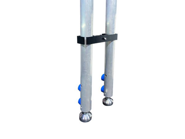 ABRAZADERA DE ACERO NEGRO DE 2 Y 4 PATAS PARA TARIMA